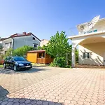 Sunside Apartments